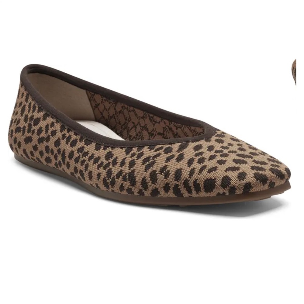 Leopard print flats
